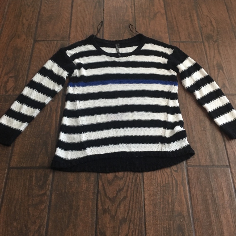 Ladies sweater